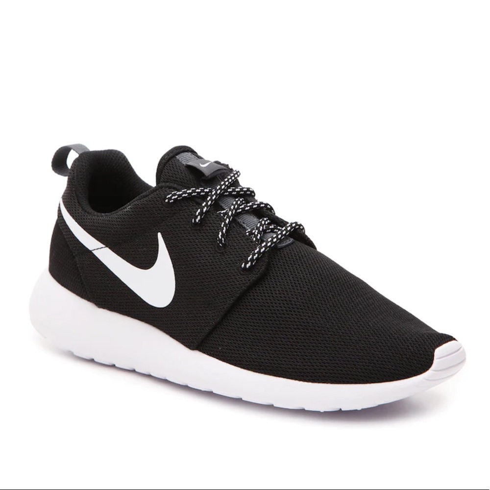 Nike Women’s Black Roshe One Running Shoes